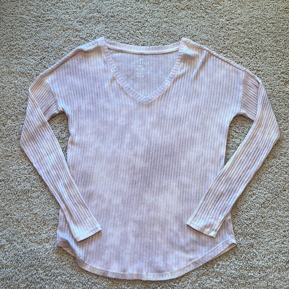 American Eagle Soft & Sexy Pink Tie Dye Ribbed V-Neck Sweater Size Small - Picture 2 of 6